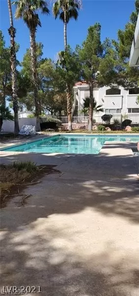 Photo #4: 2296117 Listing