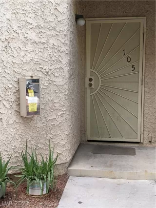 Photo #2: 2296122 Listing 