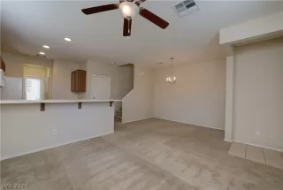 Photo #6: 2296124 Listing