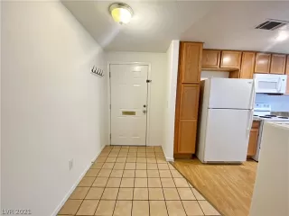 Photo #2: 2296125 Listing 