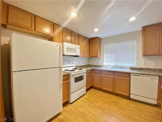 Photo #3: 2296125 Listing 