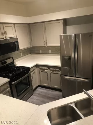 Photo #1: 2296129 Listing