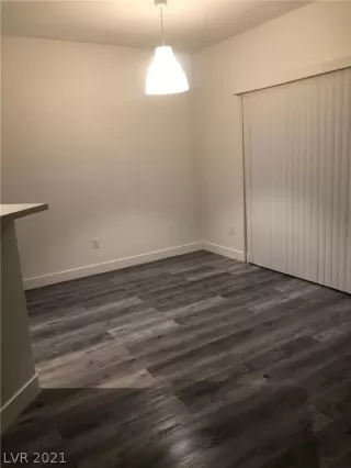 Photo #4: 2296129 Listing