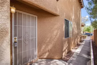 Photo #3: 2296147 Listing 