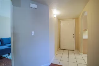 Photo #4: 2296149 Listing