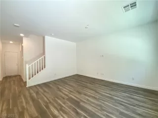 Photo #4: 2296161 Listing 