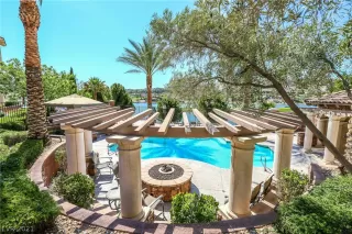 Photo #6: 2296162 Listing