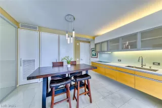 Photo #1: 2296170 Listing 