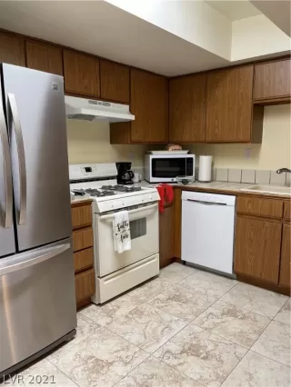 Photo #2: 2296187 Listing 