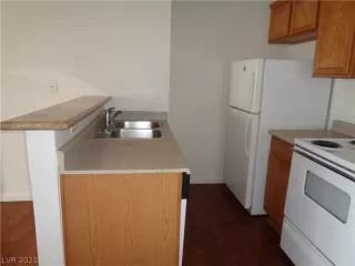 Photo #4: 2296198 Listing 