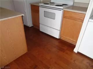 Photo #6: 2296198 Listing 