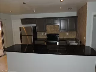 Photo #1: 2296231 Listing