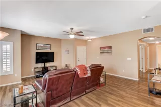 Photo #6: 2296235 Listing