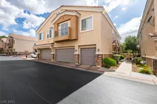 Photo #1: 2296239 Listing