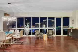 Photo #3: 2296247 Listing