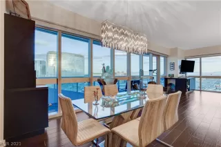 Photo #5: 2296247 Listing