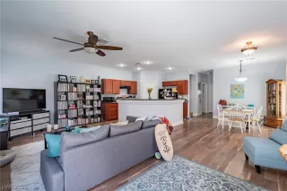 Photo #3: 2296273 Listing