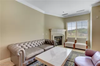 Photo #4: 2296336 Listing