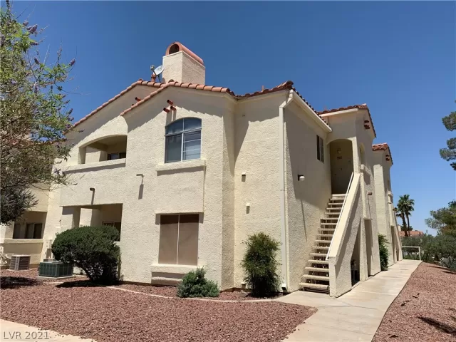 MLS: 2296351 Condo For Sale