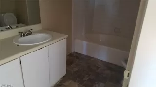 Photo #1: 2296372 Listing