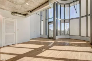 Photo #3: 2296404 Listing