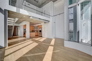 Photo #6: 2296404 Listing