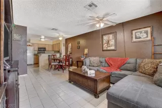 Photo #3: 2296435 Listing