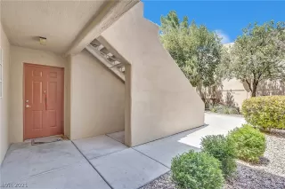 Photo #2: 2296442 Listing