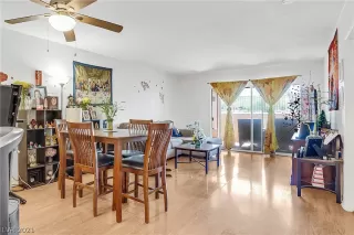 Photo #3: 2296442 Listing