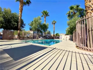 Photo #2: 2296445 Listing 