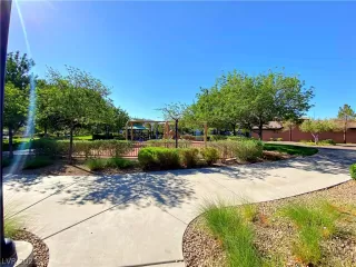 Photo #5: 2296445 Listing 
