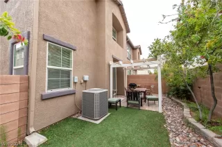 Photo #6: 2296463 Listing