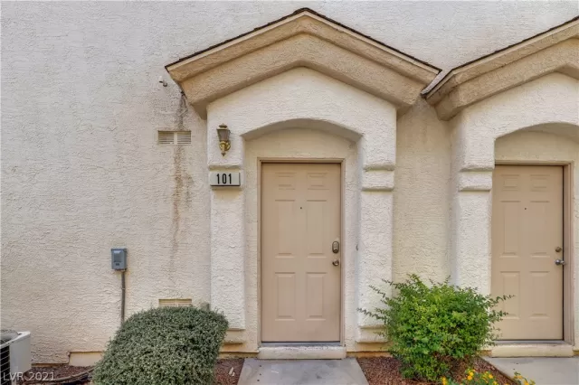 MLS: 2296464 Condo For Sale