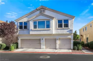 Photo #3: 2296464 Listing