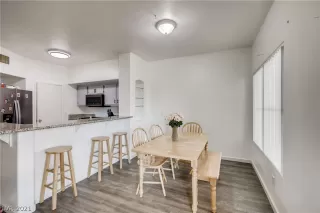 Photo #3: 2296500 Listing 