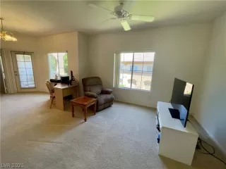 Photo #3: 2296503 Listing