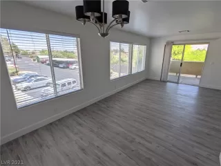 Photo #4: 2296505 Listing 