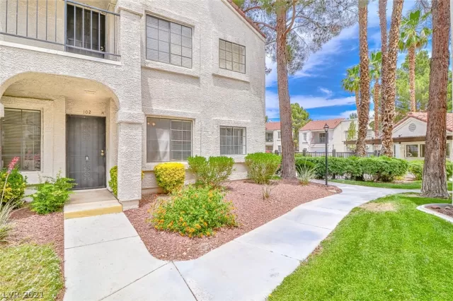 MLS: 2296507 Condo For Sale