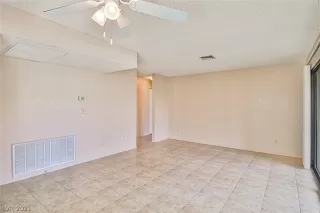 Photo #6: 2296507 Listing 