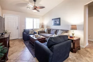 Photo #3: 2296521 Listing