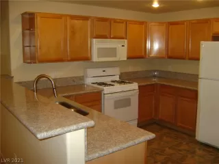 Photo #2: 2296527 Listing 