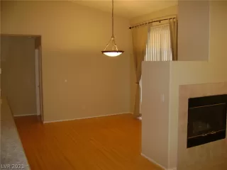 Photo #5: 2296527 Listing 