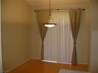 Photo #6: 2296527 Listing 