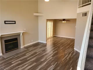 Photo #2: 2296545 Listing 