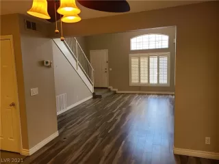 Photo #4: 2296545 Listing 