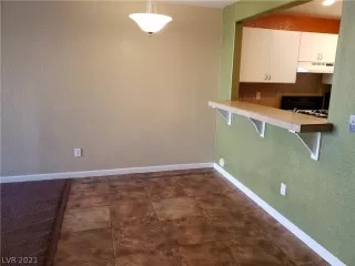 Photo #2: 2296563 Listing 