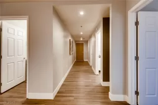 Photo #3: 2296597 Listing