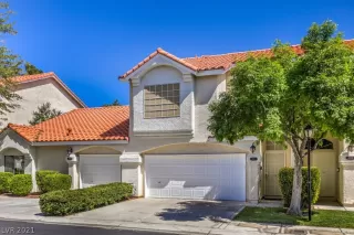 Photo #1: 2296626 Listing