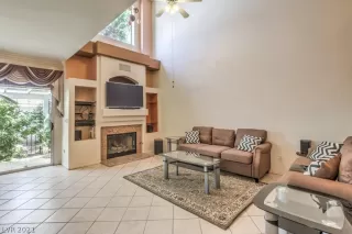 Photo #5: 2296626 Listing