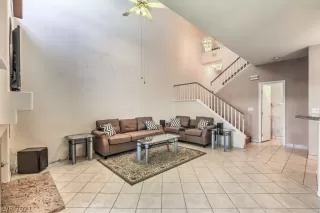 Photo #6: 2296626 Listing